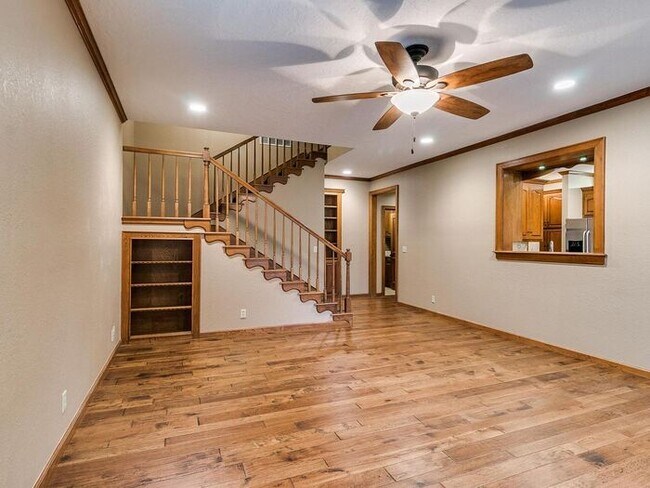 Building Photo - *Rare Find* Stunning Brookhaven 4 Bed 2.5 ...