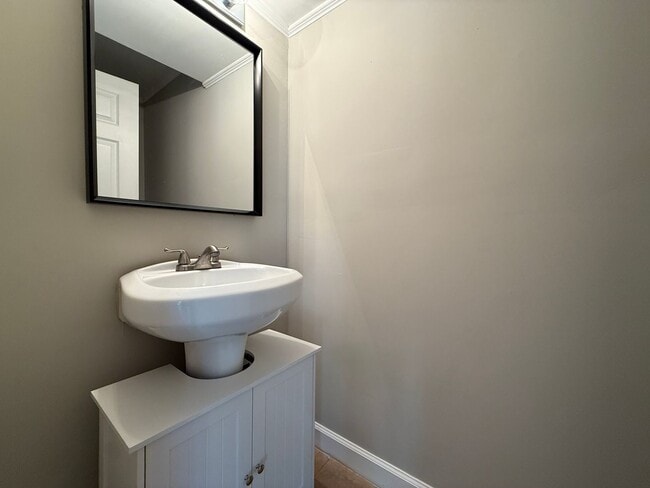 Building Photo - 6714 Amberley Ln