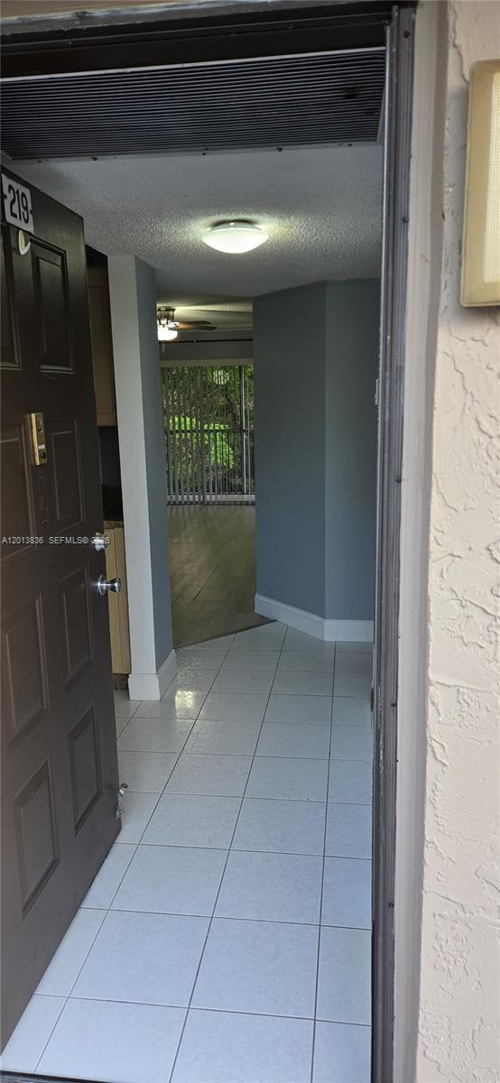 Building Photo - 8750 Royal Palm Blvd