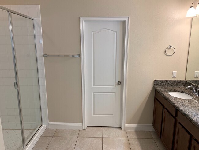 Building Photo - Lake Sawyer-7960 Jailene Dr Windermere FL ...