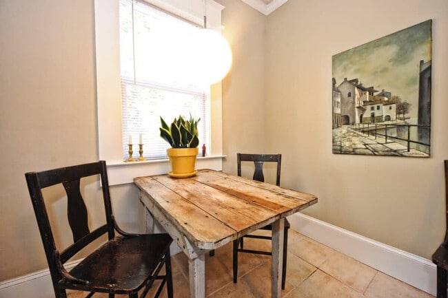 Building Photo - 2101 Kirkwood Ave