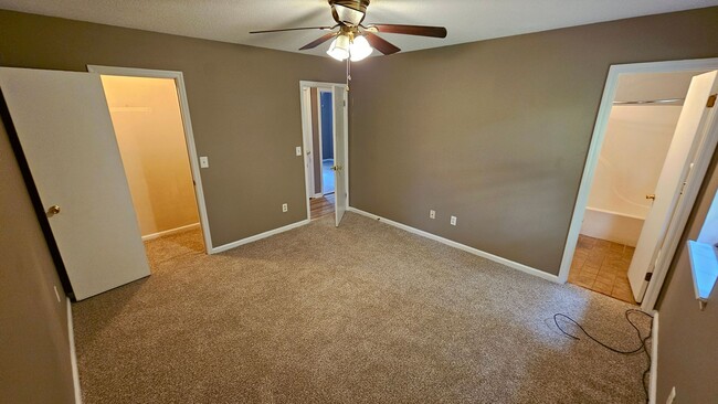 Building Photo - 3 BR 2 BA Summersill Estates