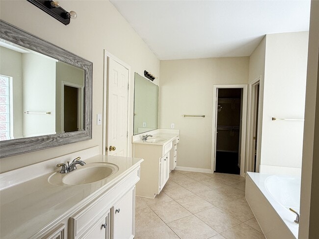 Building Photo - 1411 Flanders Field Ln