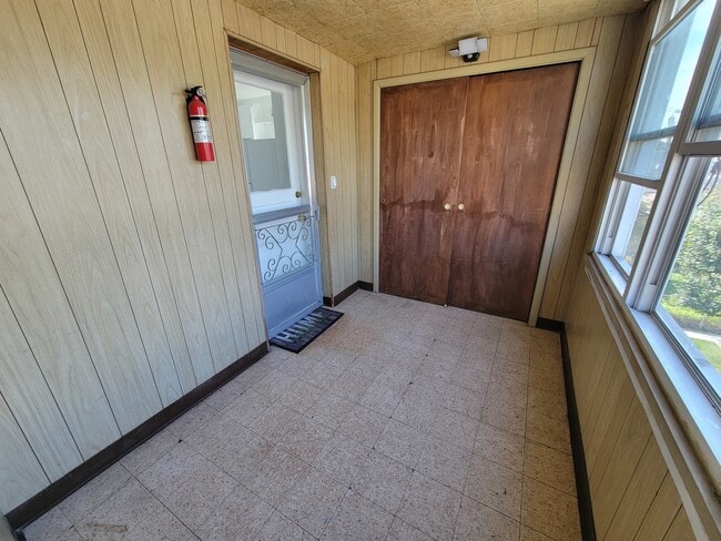 Building Photo - 4048 N Marmora Ave