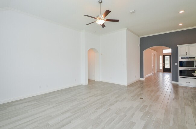 Building Photo - 6019 Verde Pl Ln