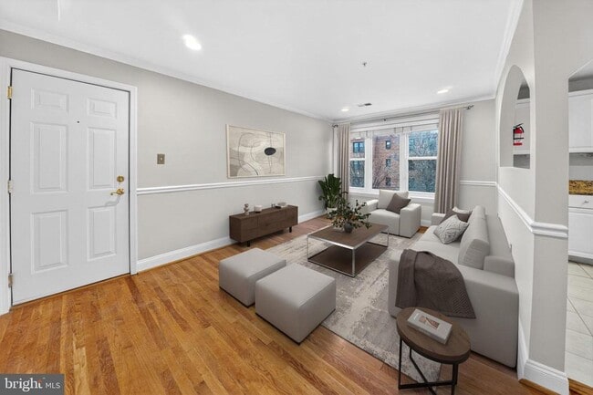 Building Photo - 401 Evarts St NE