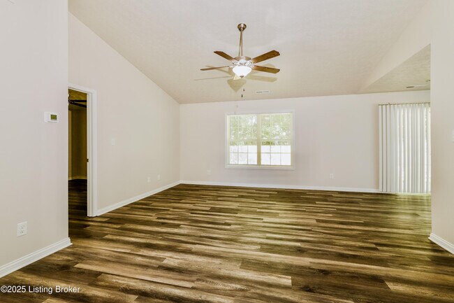 Building Photo - 7116 Blue Stream Ct
