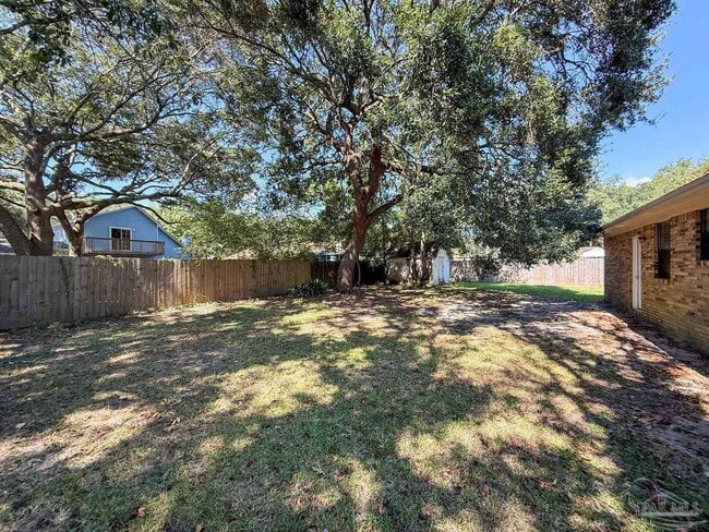 Building Photo - 7731 Beechwood Dr