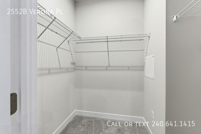Building Photo - 2552B Verona Pl-