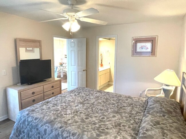 Building Photo - Four-month rental - Furnished Two Bedroom Condo at Eastport on Waterway!