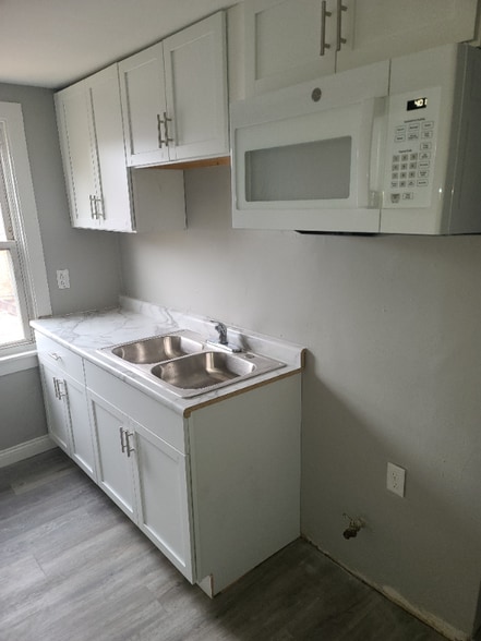 Building Photo - 2020 Connecticut St