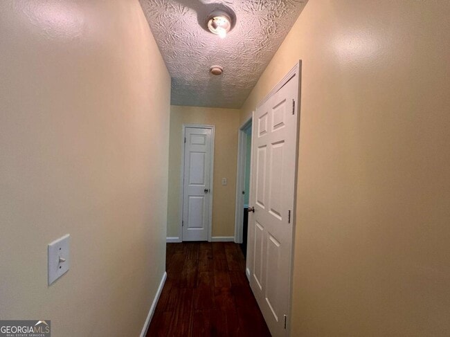 Building Photo - 14103 Fairington Ridge Cir