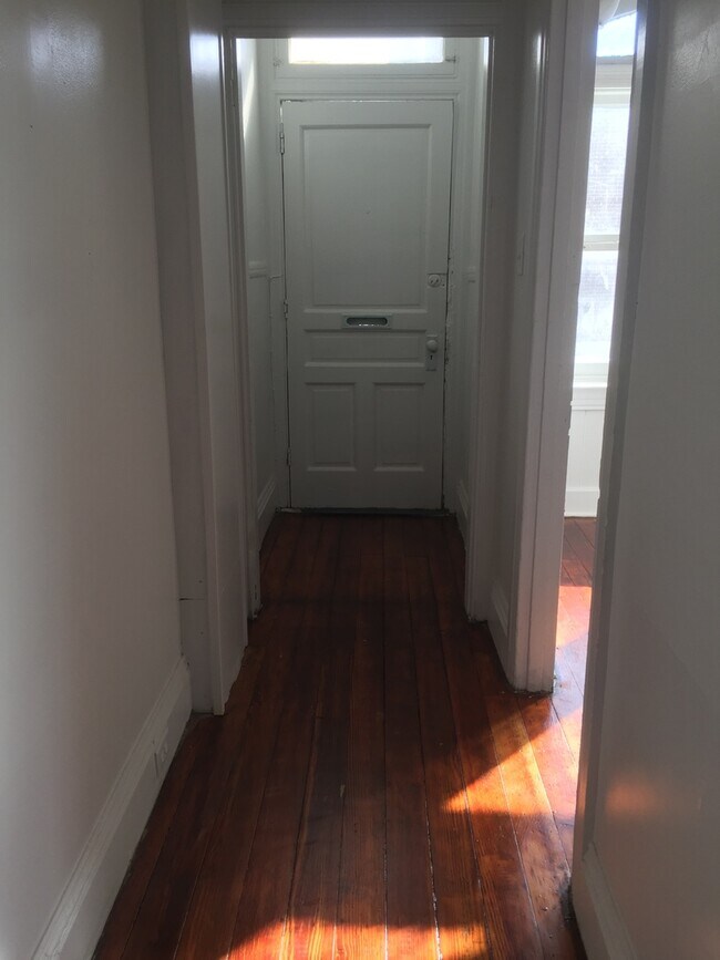 Building Photo - 5 Bedroom Home For Rent! York City SD