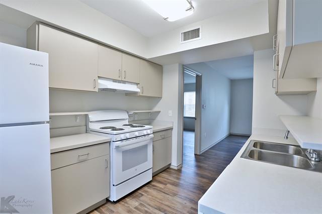 Building Photo - 2800 Sayles Blvd