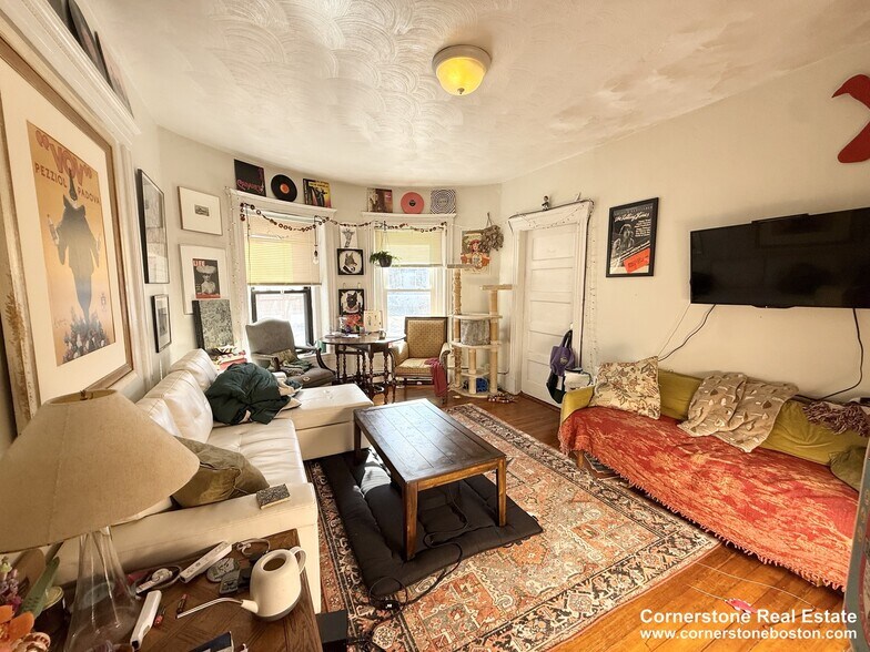 Building Photo - 60 Empire St