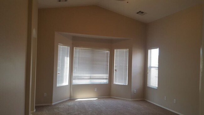 Building Photo - 7826 S 72nd Ln