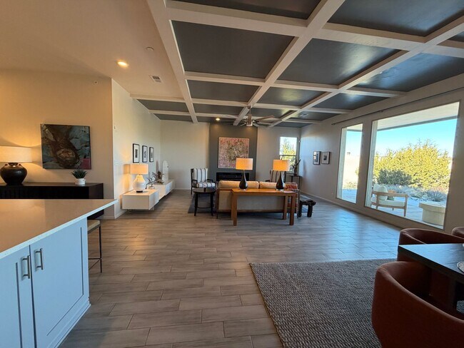 Building Photo - 14 Plano Arbolito