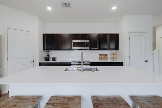 Building Photo - 910 Bunton Reserve Blvd