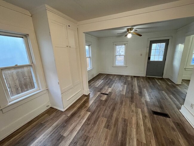 Building Photo - 1335 Prospect Ave