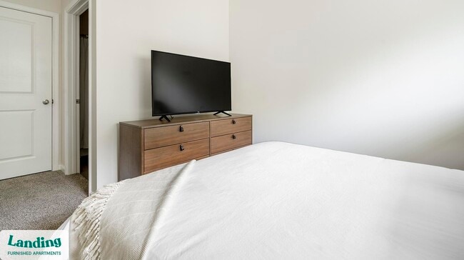 Building Photo - 170 Emery Ave NW