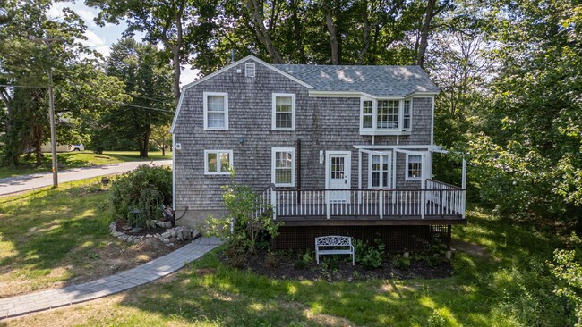 Building Photo - Kennebunkport 3-bedroom House