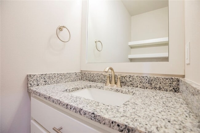 Building Photo - 1040 Seaborn Wy