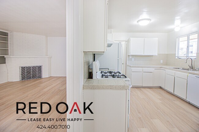 Building Photo - 854 5th St