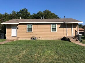 Building Photo - Mulford Multi Family