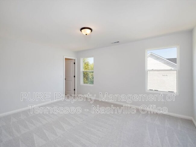 Building Photo - 631 Silva Ln