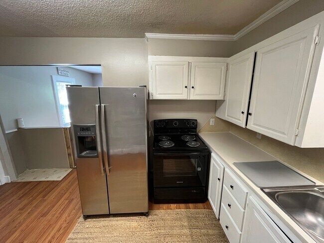 Building Photo - 2535 Marble St