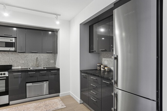 Interior Photo - 20 Exchange