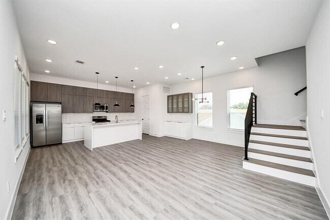 Building Photo - 3604 Runnels St