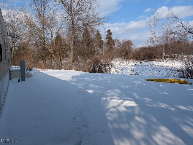 Building Photo - 235 Chaucer Ct