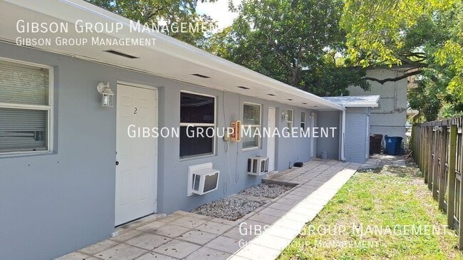 Building Photo - 1808 SW 11th Ct