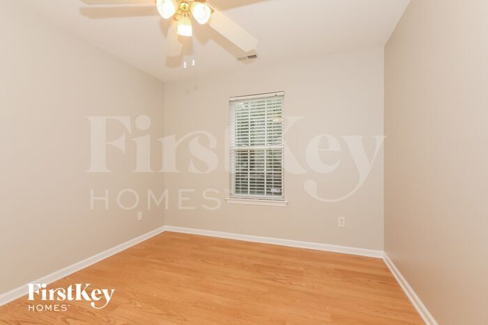 Building Photo - 1007 Washburn Ct