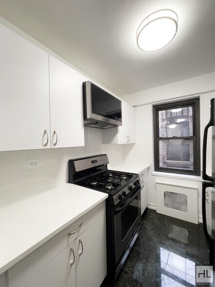 Building Photo - EAST 56 STREET