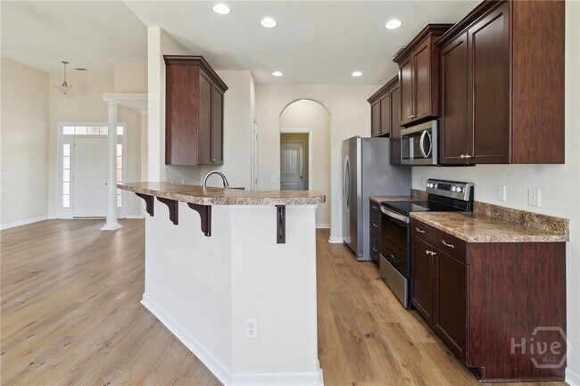 Building Photo - 117 Greyfield Cir