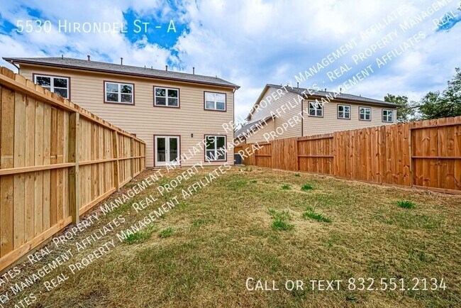 Building Photo - 5530 Hirondel