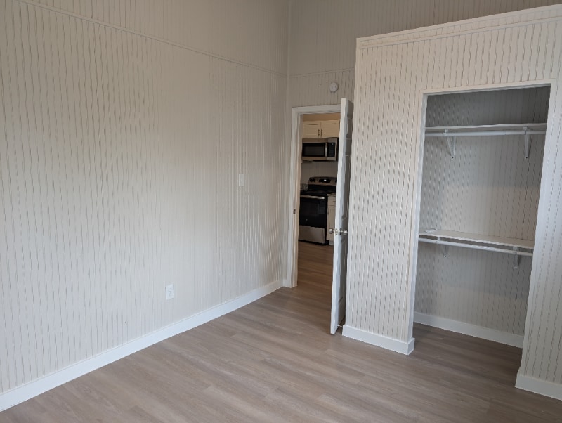 Building Photo - 1007 Bois D'Arc St