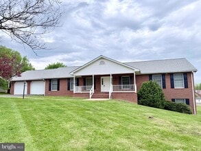 Building Photo - 78 Brook Creek Rd