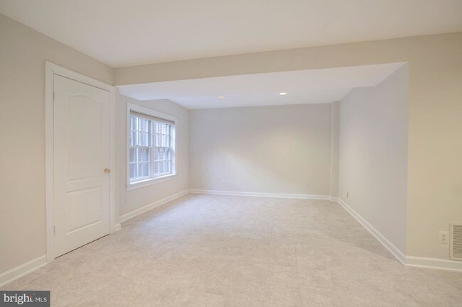 Building Photo - 3925 Ivy Terrace Ct NW