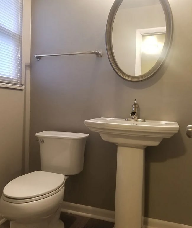 Building Photo - 324 Cumberland Dr