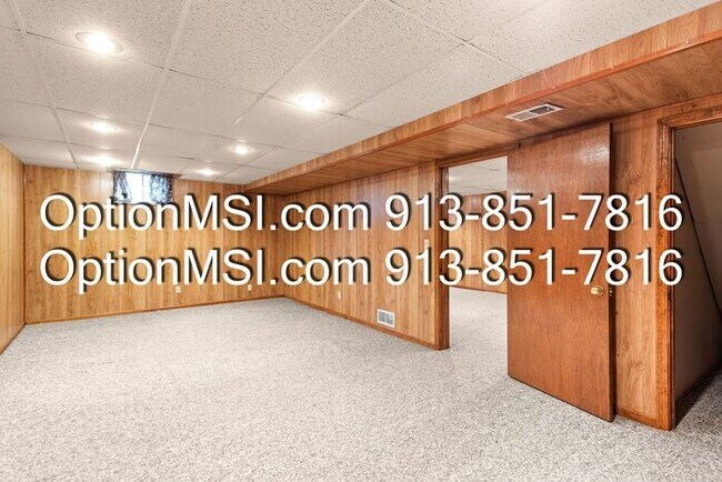 Building Photo - Welcome home to this charming two-story in South Woods subdivision