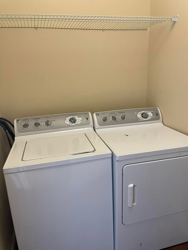 Building Photo - 5079 NW Fiddle Leaf Ct