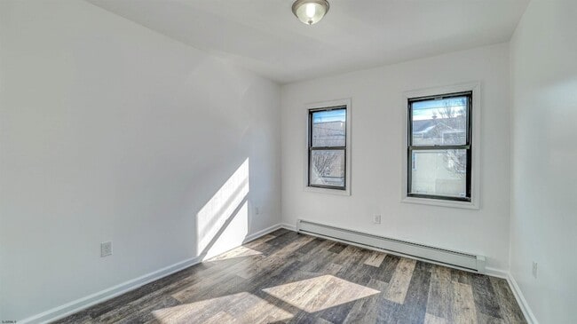 Building Photo - 2635 Arctic Ave