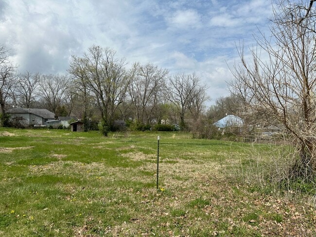 Building Photo - 3 Bedroom, 1 Bath home for rent