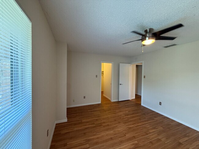Building Photo - Depew