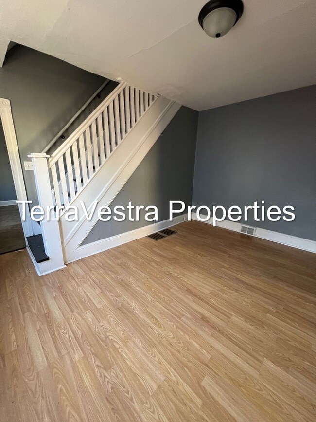 Building Photo - 3 Bed Single Family in Paulsboro! Eligible...