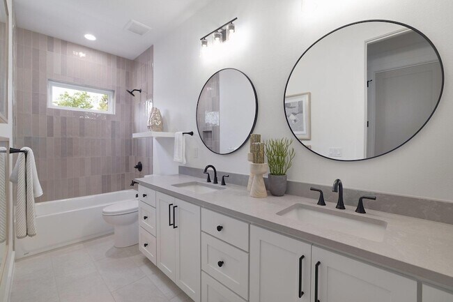 Building Photo - 1703 Piedmont Ave