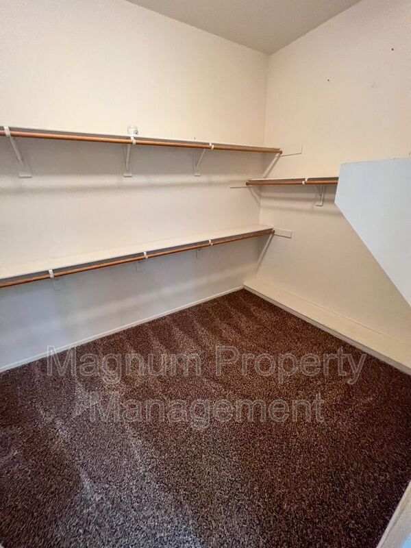 Building Photo - 34629 Sagebrush Ln